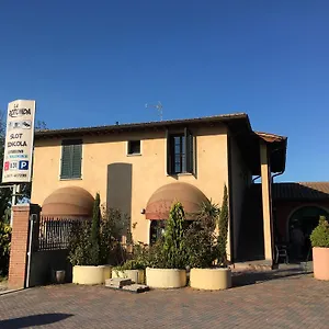 https://la-rotonda.it-tuscanyhotel.com