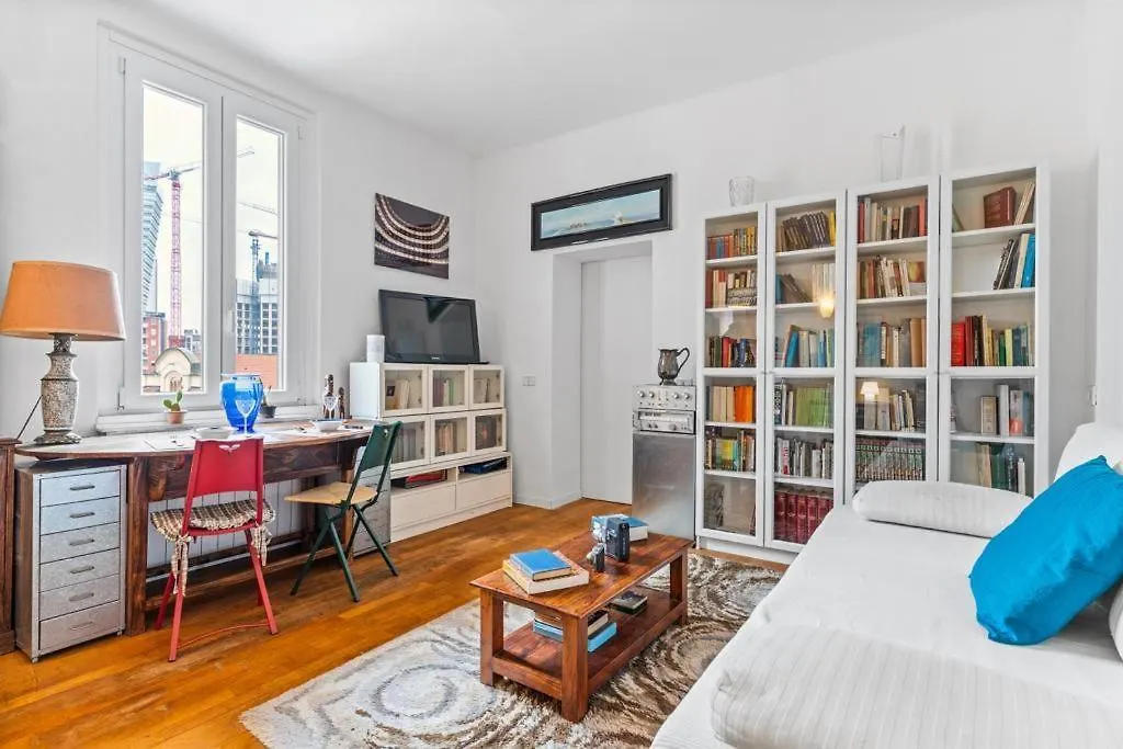 Milano- Stazione Garibaldi Ecletic Apartment